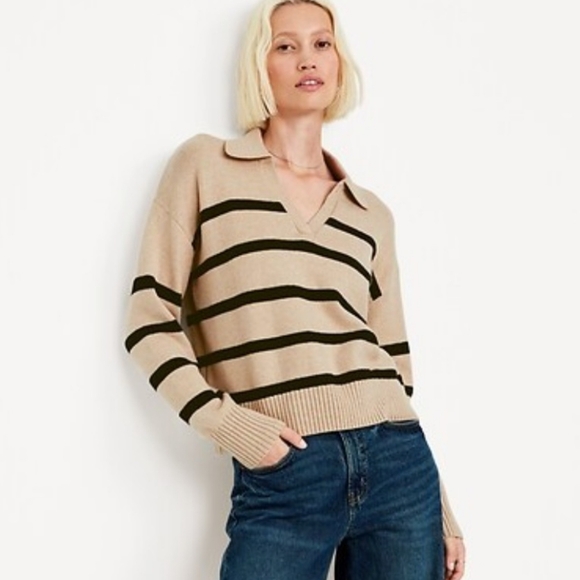 Old Navy Sweaters - Old Navy Striped V-Neck Sweater - Tan and Black